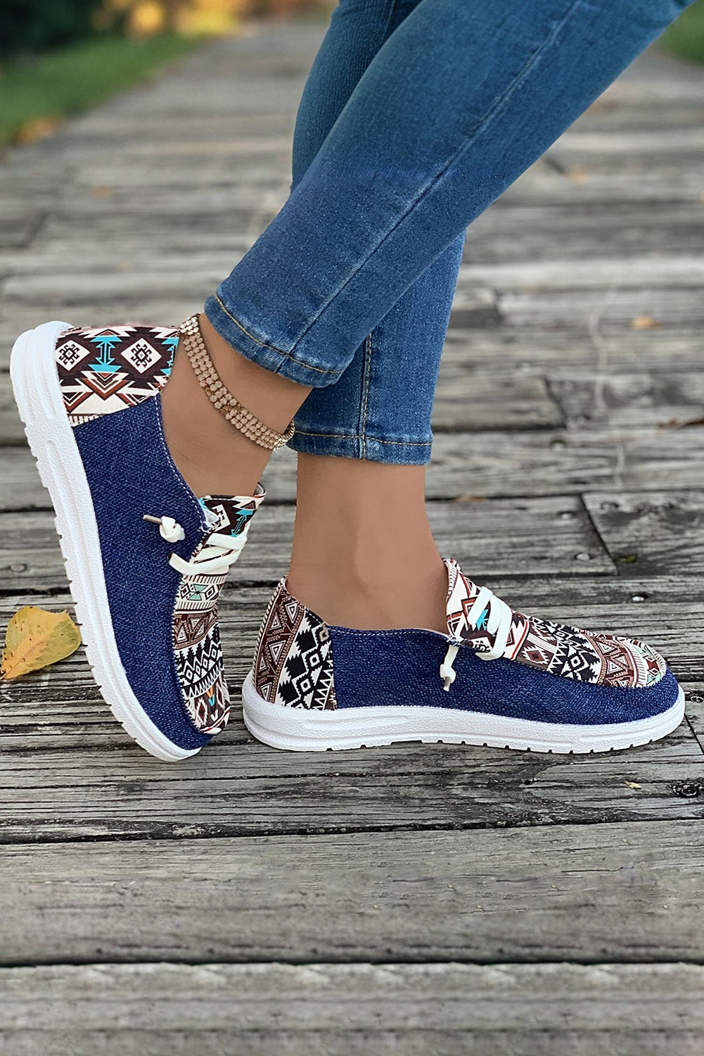 Bailee Vintage Aztec Lace-up Flat Shoes